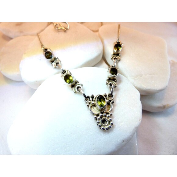 VTG Sterling Silver Peridot Drop 17" Necklace - Picture 1 of 6